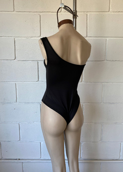 Body modal soft liso 1 hombro c-ganchos #7412 - tienda online