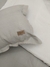 COMBO ALCOLCHADO REVERSIBLE BLANCO A ESTRELLAS GRIS CON PERLA + ALMOHADON COMBINADO - Las Cosas de Albertas