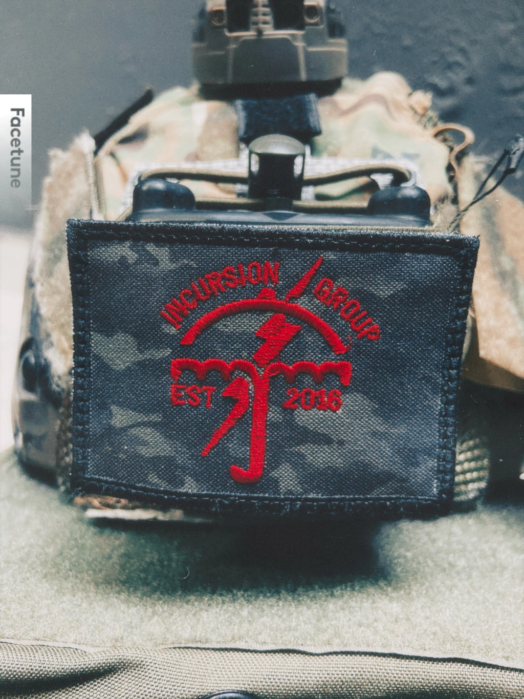 RED BLOOD MULTICAM BLACK