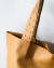 TOTE EUGENIA CON TACHAS