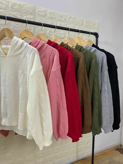 Sweater Marixa Pupero trenzado con capucha. Art: 9594
