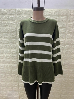 Sweater tejido rayado con abertura a los costados. Art: 9694