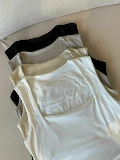 TOP ESCOTE CUADRADO *MODAL SOFT*