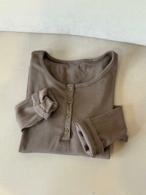 CAMISETA CON BOTONES *MORLEY ALGODON* (SALE)