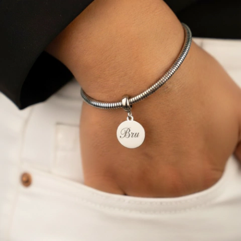Pulseira Personalizada com Pingente (s) — Um Nome, Mil Sentidos - comprar online