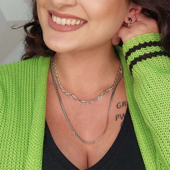 Colar Duplo Com Correntes Grossas Folheado Em Ródio Branco na internet