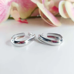 Brinco Argola Oval Folheado Em Ródio Branco na internet