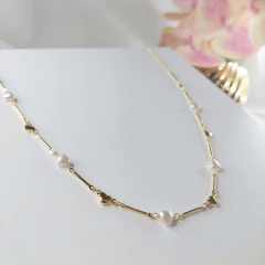 Colar Folheado Em Ouro 18k Com Pérolas De Coração - BIDU SHOP