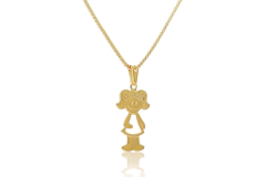 Colar Com Pingente De Menina Folheado Em Ouro 18k