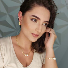 Colar Corrente Com Duas Pérolas Grandes na internet