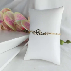 Pulseira Com Corrente De Coração E Nome Folheado Em Ouro 18k - loja online