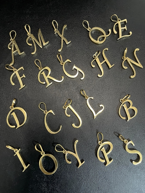 Pingente letras