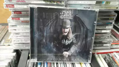 Ozzy Osbourne - Ordinary Man