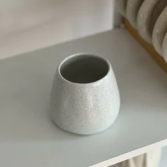 Imagen de Florero Carmelo Piedra