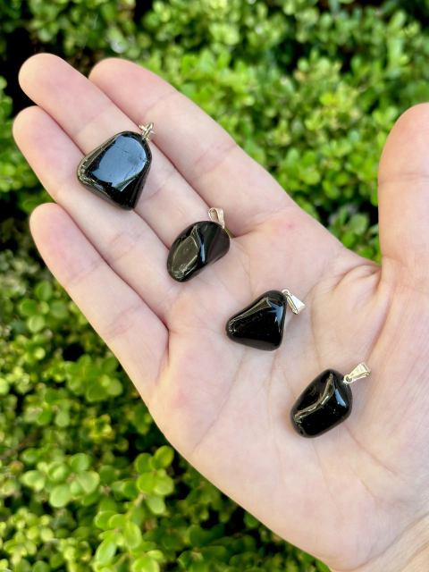 Pingente de Turmalina Negra Polida - Proteção Energética