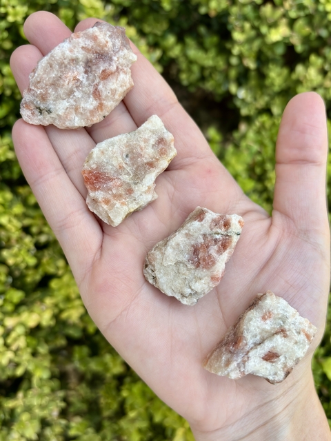 Pedra do Sol Natural Bruta P (10 a 20gr) - Energia e Concretização