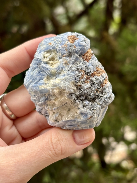Cianita Azul Bruta com 150gr - Peça Única - comprar online