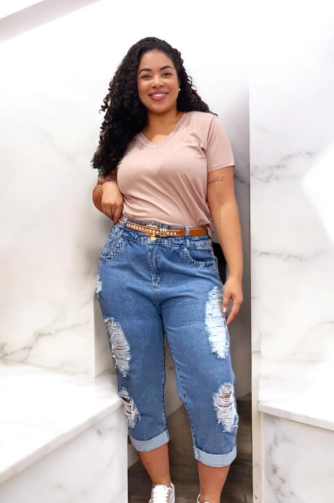 LEVE A CALÇA JEANS MOM PLUS SIZE E GANHE UMA T-SHIRT - comprar online