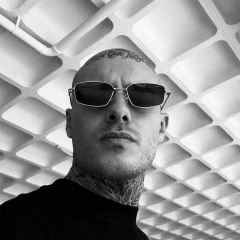 SPIKE - POLARIZADO na internet