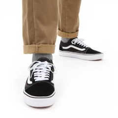 TENIS VANS UA COMFYCUSH OLD SKOOL (CLASSIC) BLACK/TRUE WHITE | VN0A3WMAVNE - LOJA IZZY