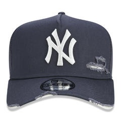 BONE NEW ERA 940 A-FRAME COTTON DESTROYED NEW YORK YANKEES CINZA CHUMBO (GRAY) | MBI21BON135 - comprar online