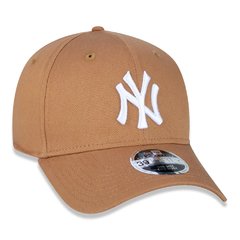 BONE NEW ERA 3930 HC WHITE ON WHEAT NEW YORK YANKEES CINZA | MBV17BON206 na internet