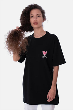 CAMISETA APPROVE REGULAR HEART BASIC PRETA | 3818