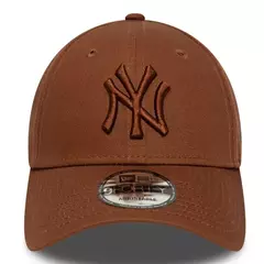 BONÉ NEW ERA LEAGUE ESSENTIAL 9FORTY NEW YORK YANKEES MARROM | 60691396C013 na internet