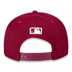 BONE NEW ERA 950 OF SNAPBACK WHITE ON NEW YORK YANKEES CARDINAL (VERMELHO ESCURO) | MBPERBON270 - LOJA IZZY