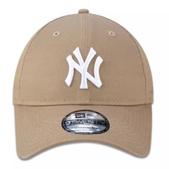 BONE NEW ERA 920 STRAPBACK PERMANENTE NEW YORK YANKEES KAKI | MBPERBON462 - comprar online