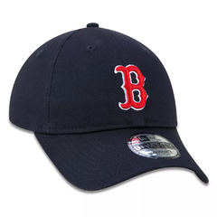 BONE NEW ERA 9TWENTY STRAPBACK PERMANENTE BOSTON RED SOX NAVY (MARINHO) | MBPERBON472 na internet