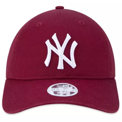 BONE NEW ERA 920 STRAPBACK NEW YORK YANKEES VERMELHO ESCURO | MBV23BON103 - comprar online