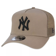 BONE NEW ERA TRUCKER 940 NEW YORK YANKEES KAKI | MBV23BON137