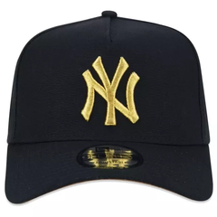 BONE NEW ERA 9FORTY A-FRAME SNAPBACK ABA CURVA NEW YORK YANKEES PRETO/DOURADO | MBV23BON144 - comprar online