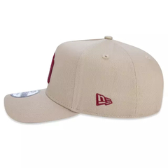 BONE NEW ERA 940 NEW YORK YANKEES KAKI | MBV24BON096 - loja online