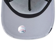 BONE NEW ERA 940 DESTROYED NY CINZA | MBV24BON104
