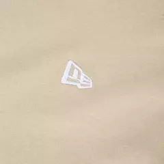 CAMISETA NEW ERA BASICO ESSENTIALS FLAGS KAKI | NEPERTSH002 - comprar online