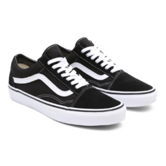 TENIS VANS OLD SKOOL BLACK/WHITE | VN00BD3HY28 na internet
