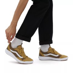 TENIS VANS UA ULTRARANGE EXO MUSTARD GOLD/TRUE WHITE | VN0A4U1KBAJ - LOJA IZZY