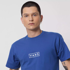 CAMISETA VANS CLASSIC EASY BOX TRUE BLUE | VN0A5E81AMQCASA - LOJA IZZY