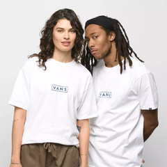 CAMISETA VANS CLASSIC EASY BOX WHITE-TRUE BLUE | VN0A5E81SVICASA
