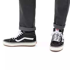 TENIS VANS UA SK8-HI MTE-1 BLACK/TRUE WHITE | VN0A5HZY6BT - LOJA IZZY