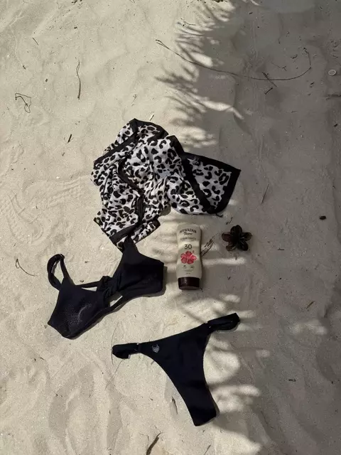 BIKINI ABERTURA NEGRA - comprar online
