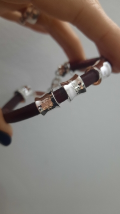 Pulsera de cuero grueso con dona 2