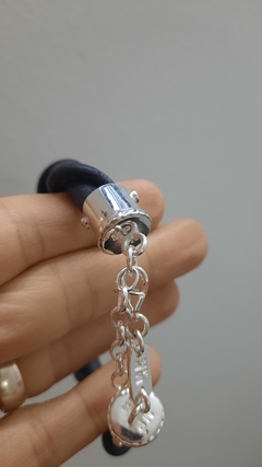 PULSERA DE CUERO COMBINADO CON DONAS PERSONALIZADAS