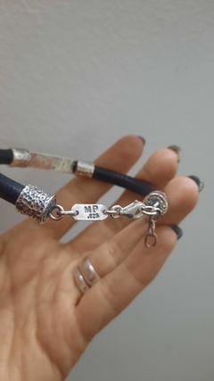 Imagen de Pulsera de Cuero grueso con chapa golpeada