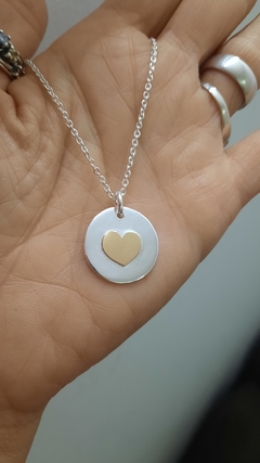 Medalla corazón de aplique en internet