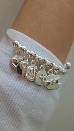 Pulsera moneditas con diseño personalizado - MP Joyas