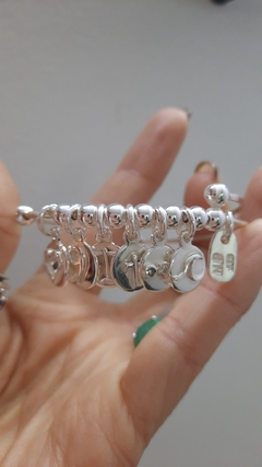 Pulsera moneditas con diseño personalizado en internet