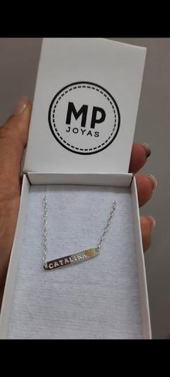 Pulsera identidad corazón. Niño en internet